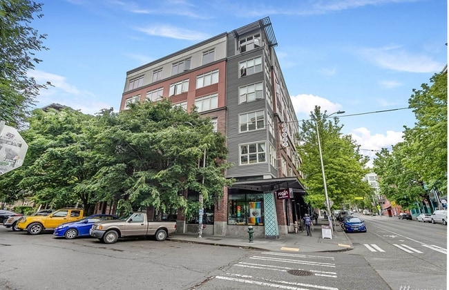 Building Photo - 1610 Belmont Ave Unit 213