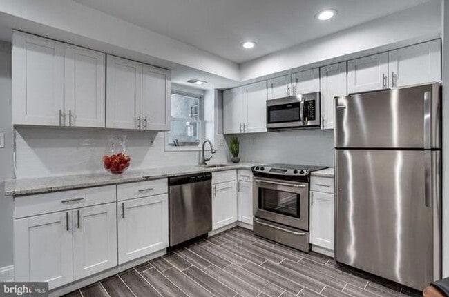 Photo - 3740 9th St NW