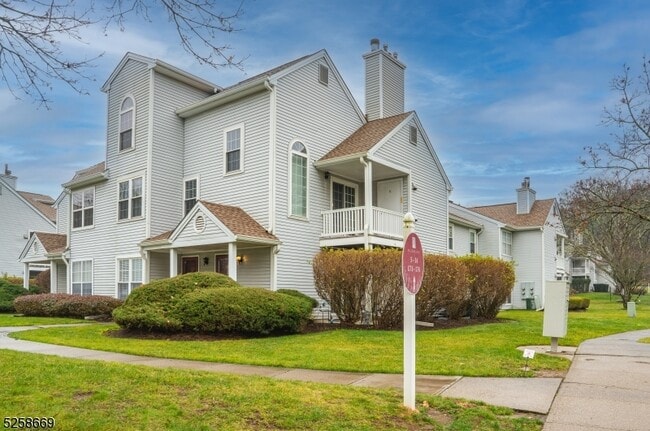 Building Photo - 14 Homestead Ln