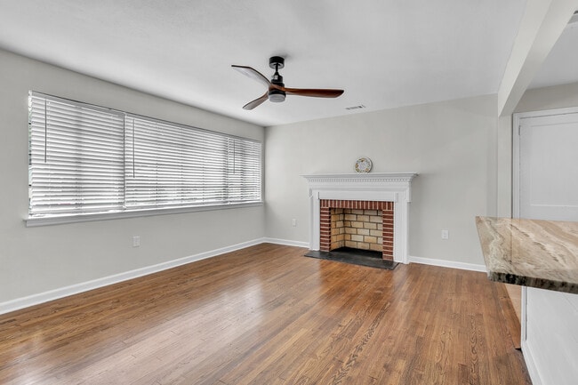 Photo - 2024 California Ave