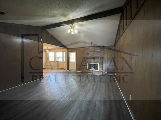 Photo - 8213 Easy St