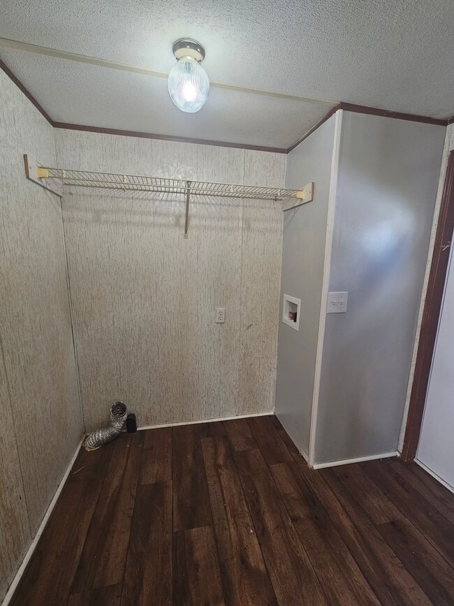 Photo - New Lisiting!!