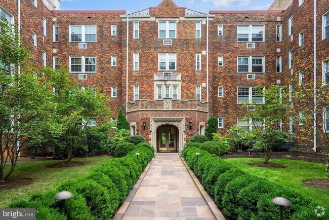Building Photo - 3051 Idaho Ave NW Unit 222 Rental