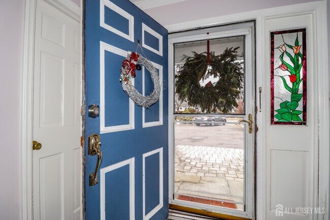 Photo - 71 Woodbridge Ave