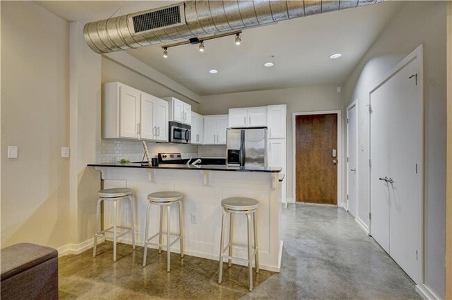 Photo - 1 NE 2nd St Unidad 304