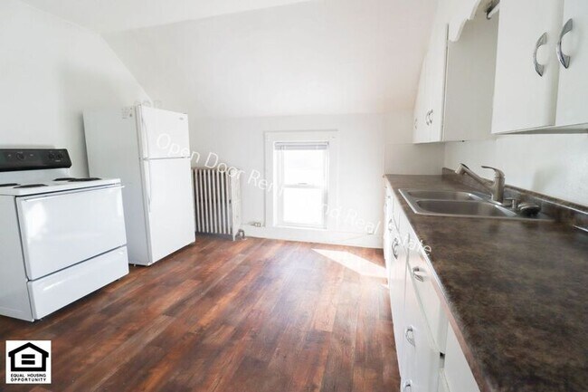 Photo - 607 W Monroe St Unit Apt 3