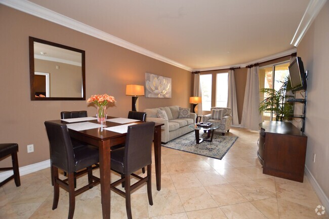 Building Photo - Meridian Fully Furnished Condo with Pool v...