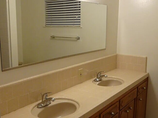 Photo - Come check out this beautiful 3 bedroom 2 bath home