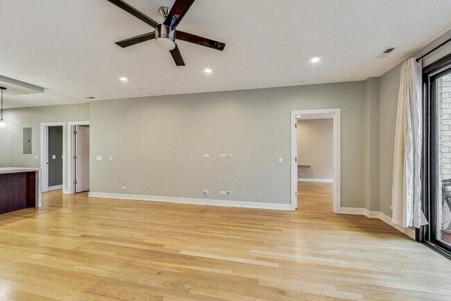 Photo - 650 N Morgan St Unit 601