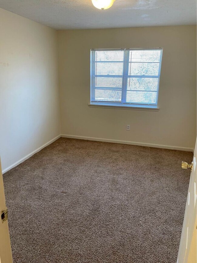 Photo - 228.5 S Porter Dr