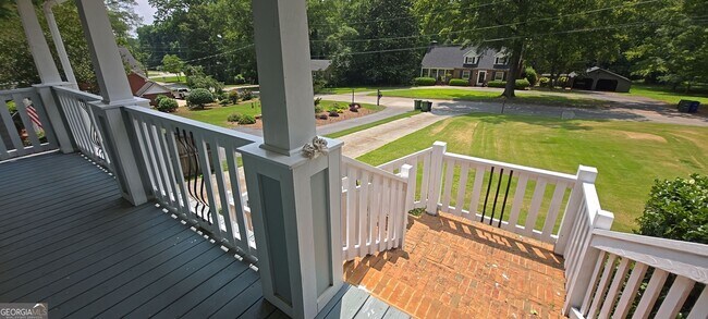 Photo - 820 Woodland Dr