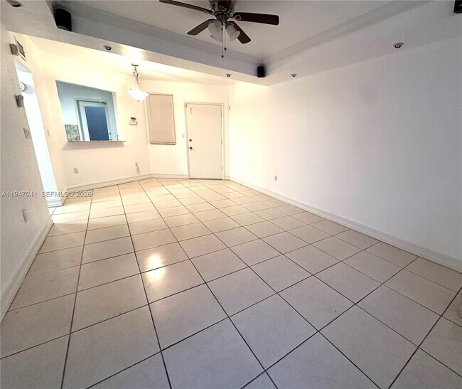 Photo - 1701 NE Miami Gardens Dr Unit 115