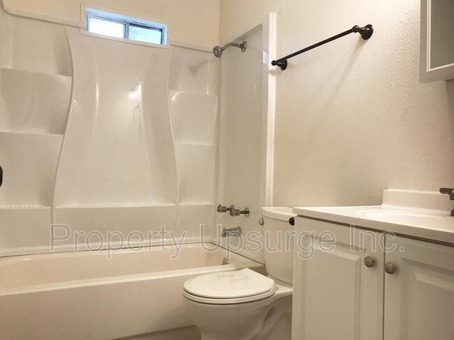 Photo - 642 Reeds Ave