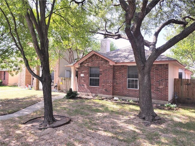 Photo - 813 Black Locust Drive West