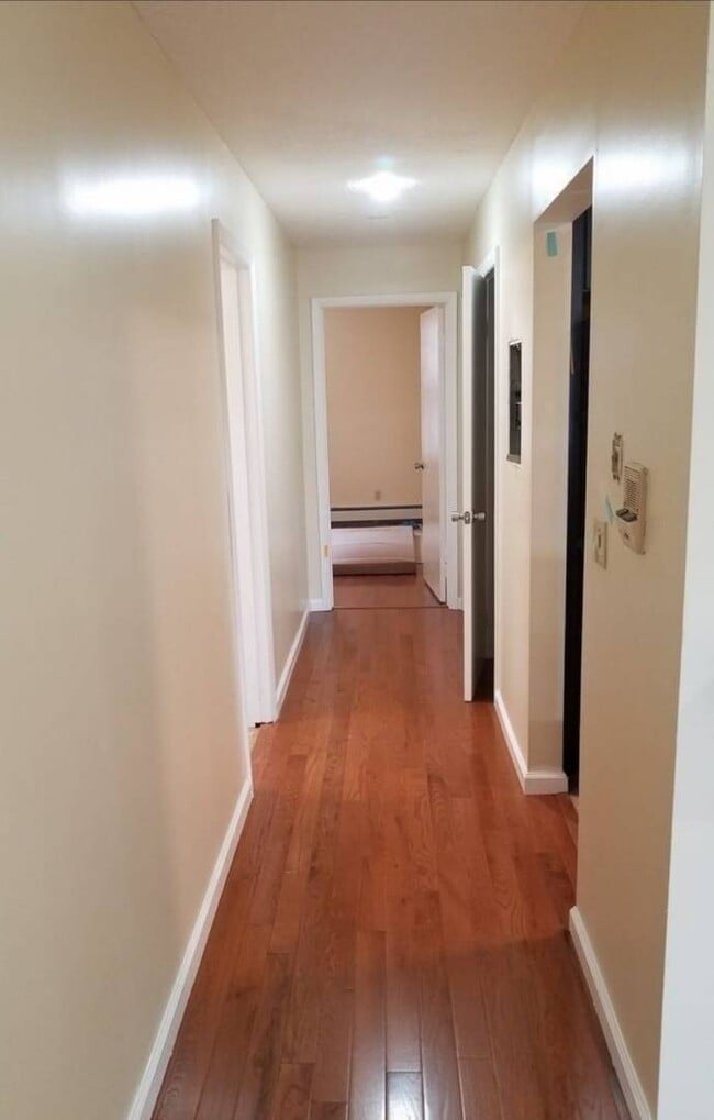 Photo - 468 E 141st St Unidad 3