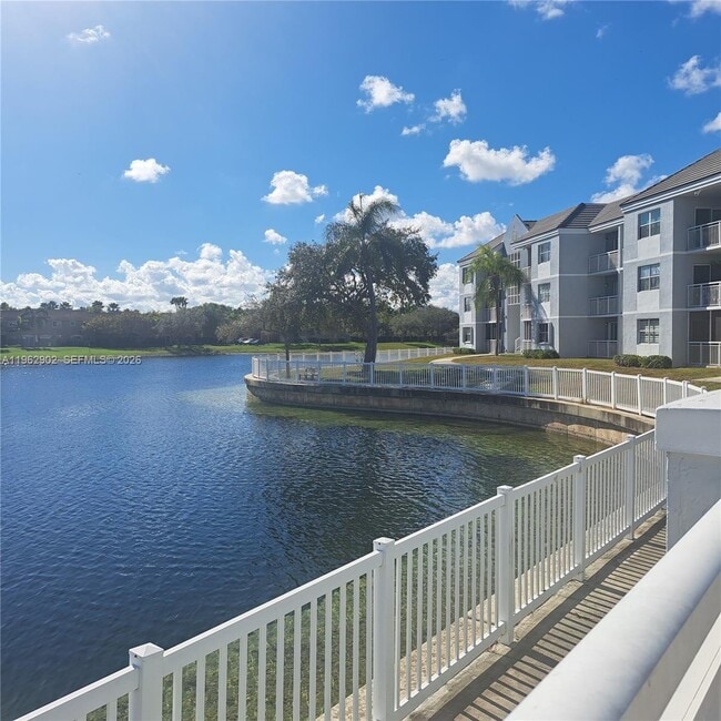 Photo - 8520 SW 212th St Unit 306