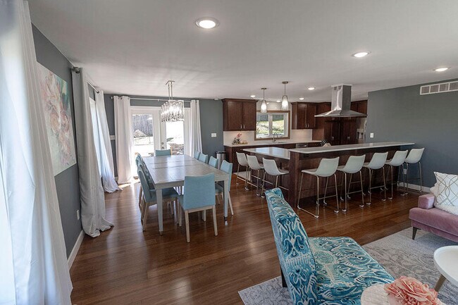 Photo - 2500 Bluff Blvd