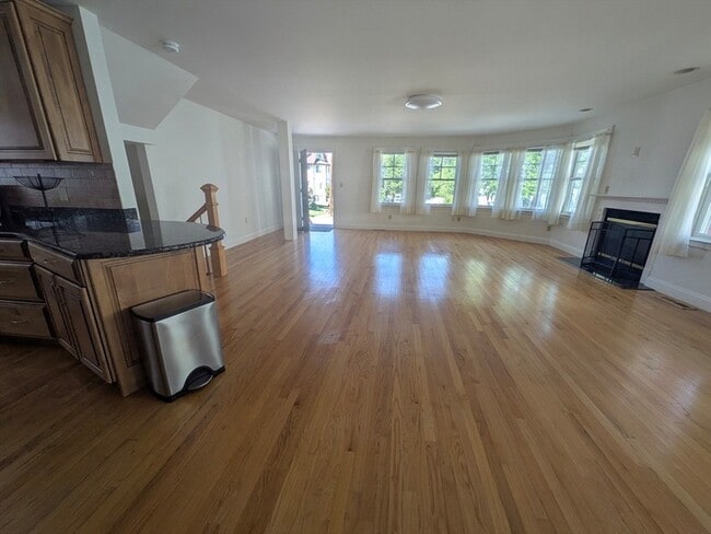 Building Photo - 18 Clyde Rd Unit 18 Rental