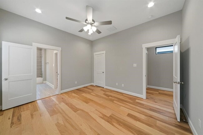 Photo - 1119 E 27th St