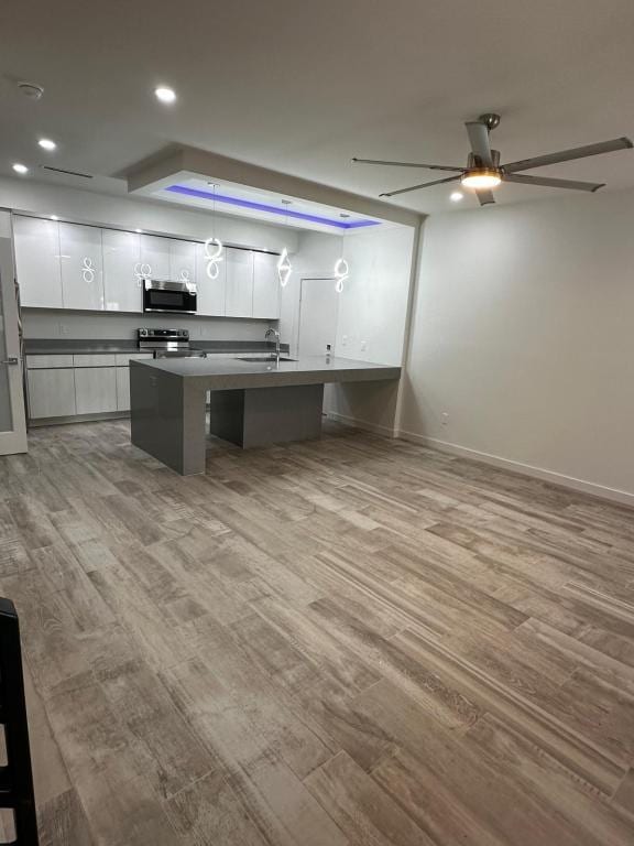 Photo - 310 E Rogers Rd