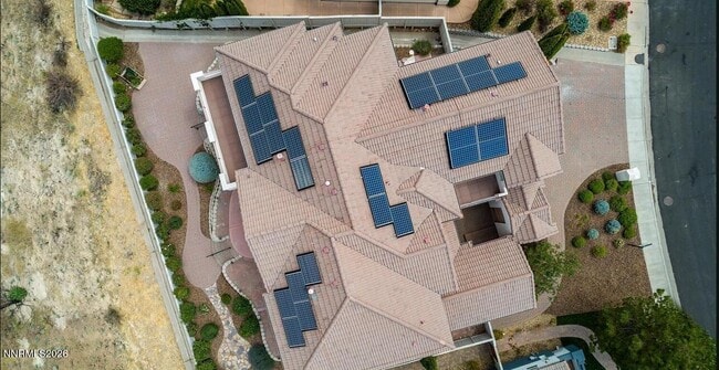 Photo - 4690 Aberfeldy Rd