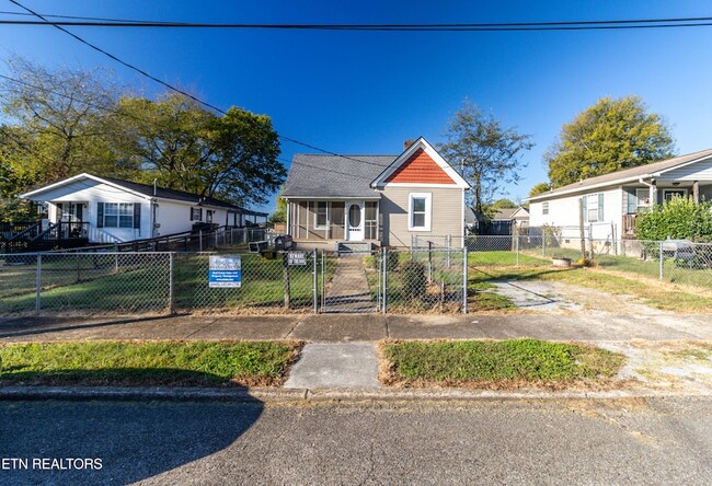 Photo - 3023 Rector St