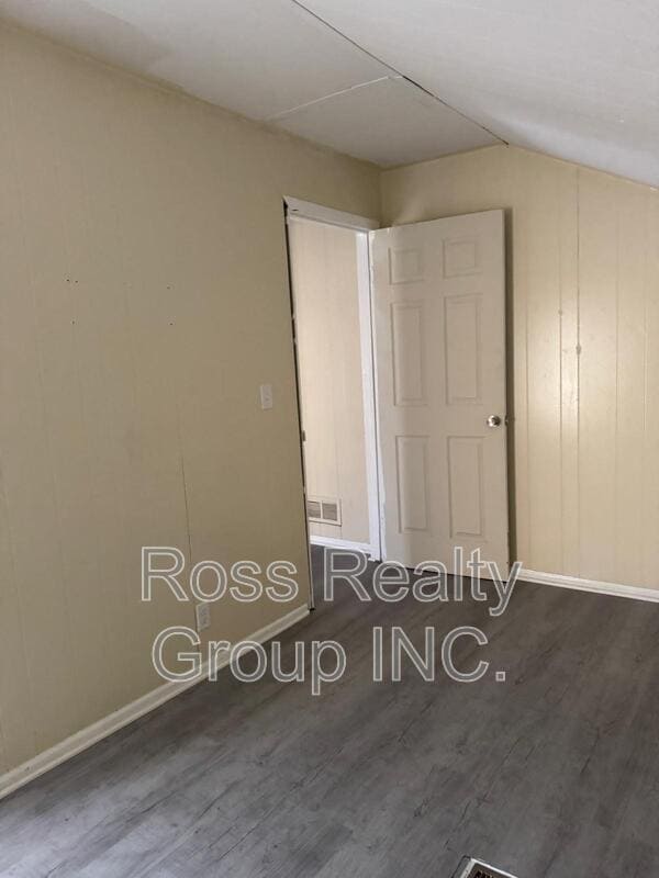 Photo - 1420 Addington Rd