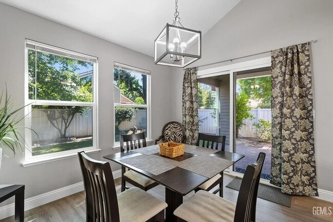 Photo - 8000 Kroll Way