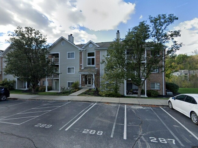 Building Photo - 400 Lakeview Dr Unit 309