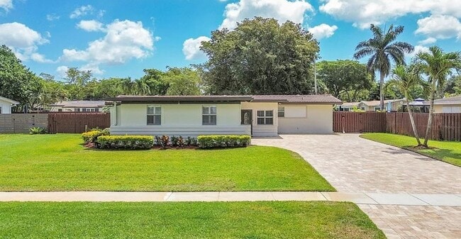 Building Photo - 612 Orchid Dr Rental