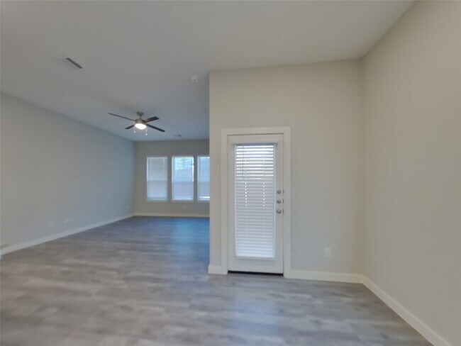 Photo - 22822 Frassino Pl