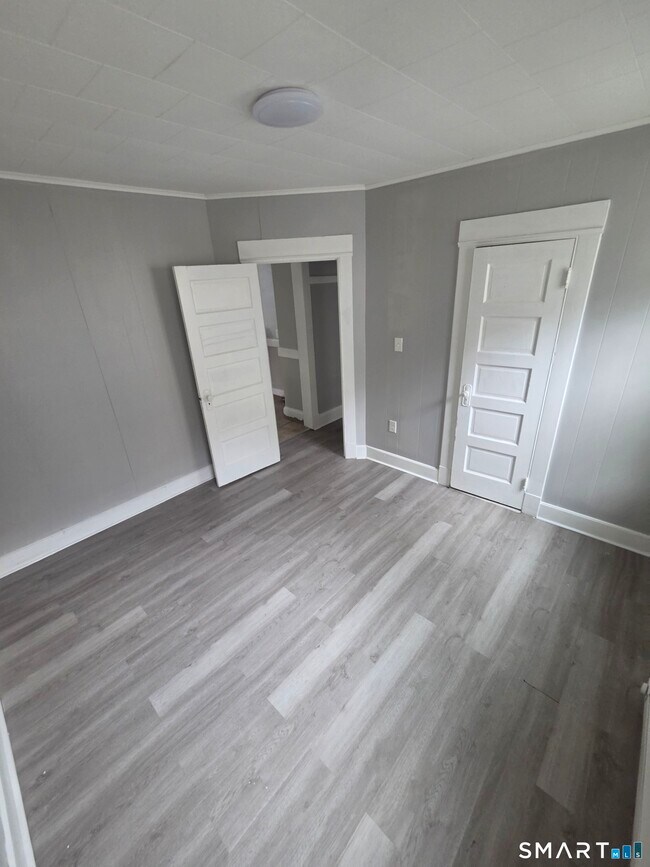 77 Alma St Unit 2
