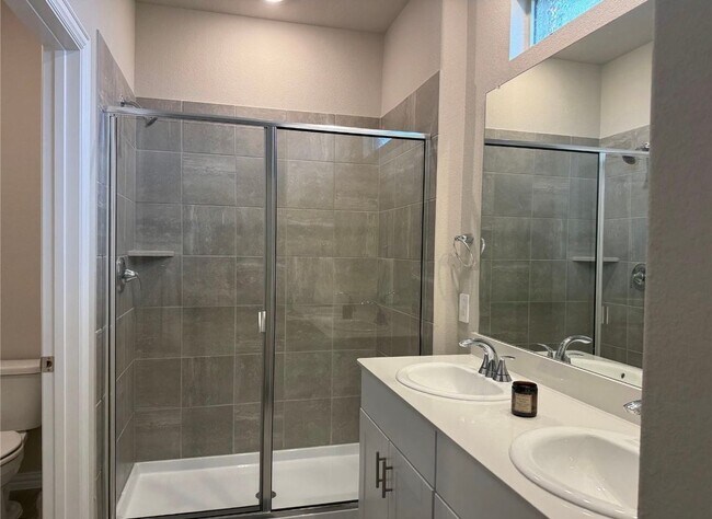 Photo - 205 Greenbriar Dr