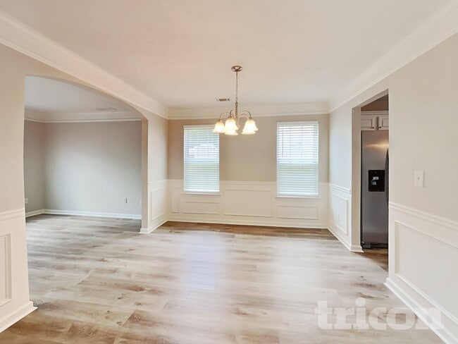 Photo - 124 River Pass Ct NE