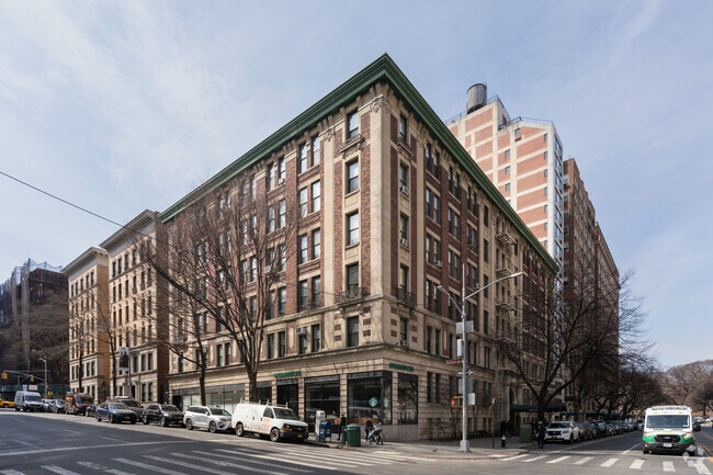 Photo - The Queenston