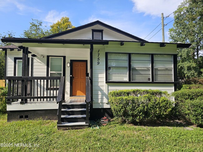 Building Photo - 1759 Davidson St Rental