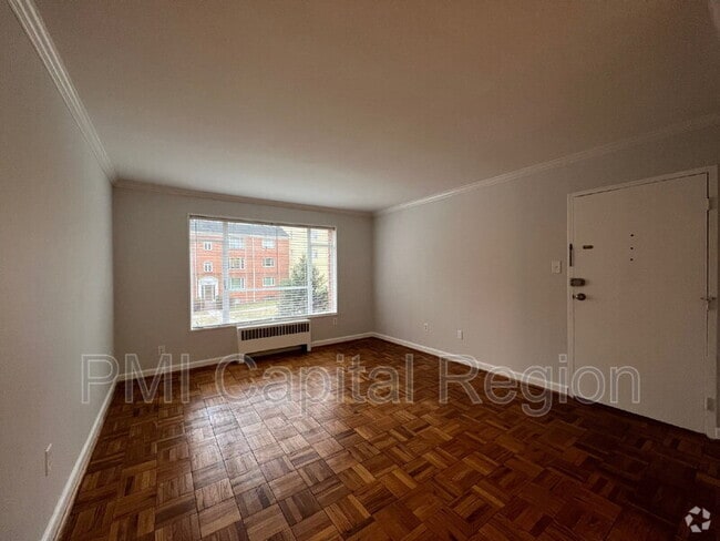 Building Photo - 10411 Montrose Ave Unit Apt 102