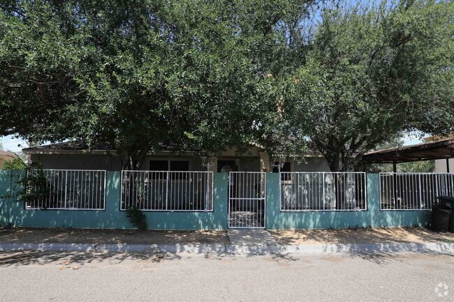 Building Photo - 2901 Mier St Rental