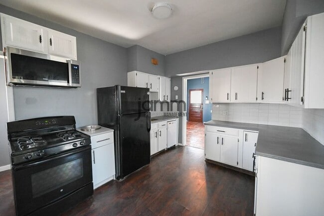 Photo - 6616 Wakefield Ave
