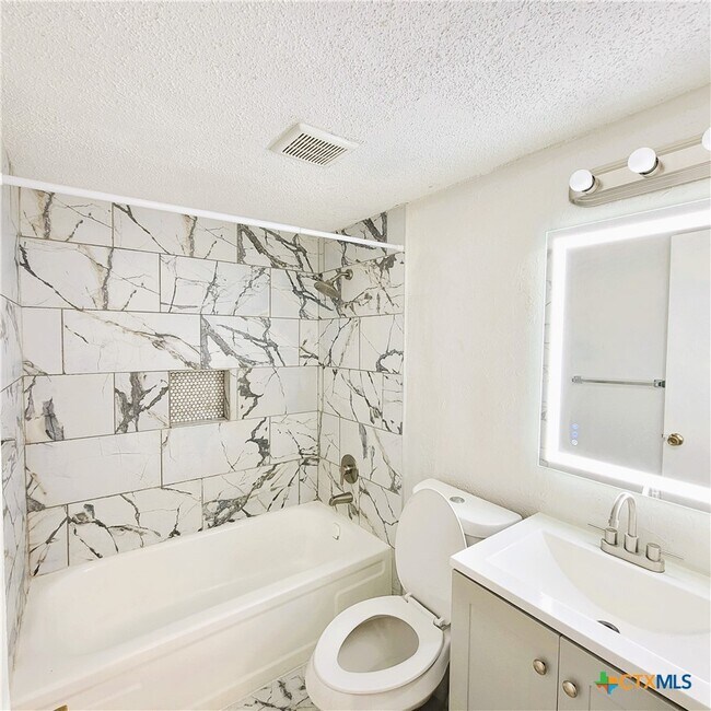 Photo - 1901 N 10th St Unidad 4