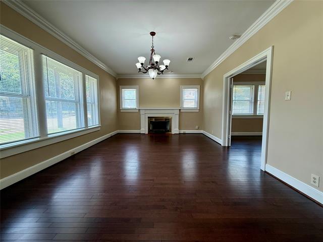 Photo - 2126 Mistletoe Ave