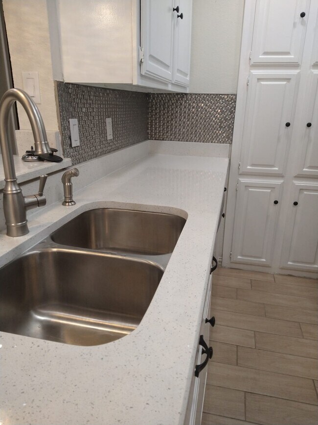 Photo - 1109 Calico Ln Unit Cloisters