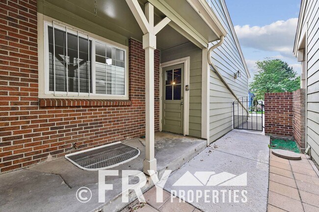 Photo - 14313 E Warren Pl