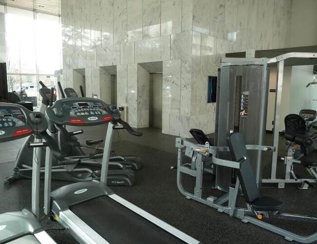 Photo - 300 South Saint Paul St Unit b4