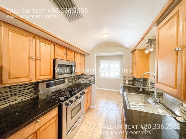 Building Photo - 8117 N 12th St Rental