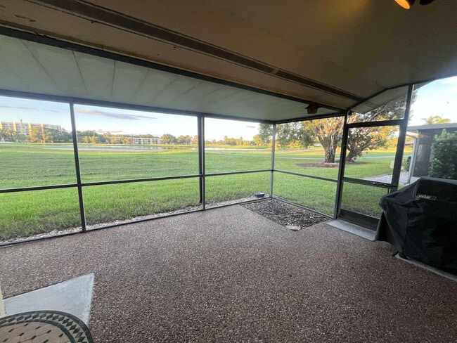 Photo - 16233 Laurel Dr