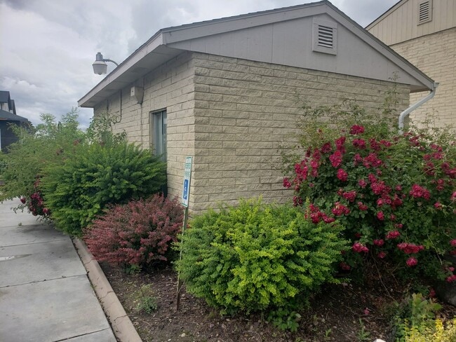 Photo - 1233 NE 4th St Unidad 19