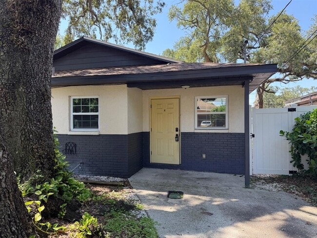 Building Photo - 2809 Marconi St Rental