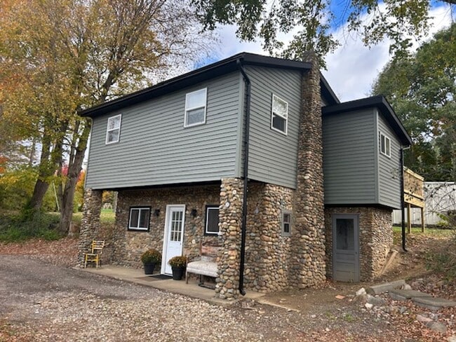 Photo - 2 bedroom 1 bath single family home