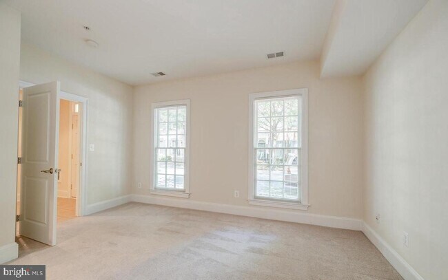 Photo - 710 Bracey Ln